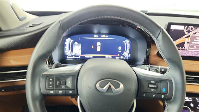 Used 2025 INFINITI QX60 Sensory w/ Vision Package image 14