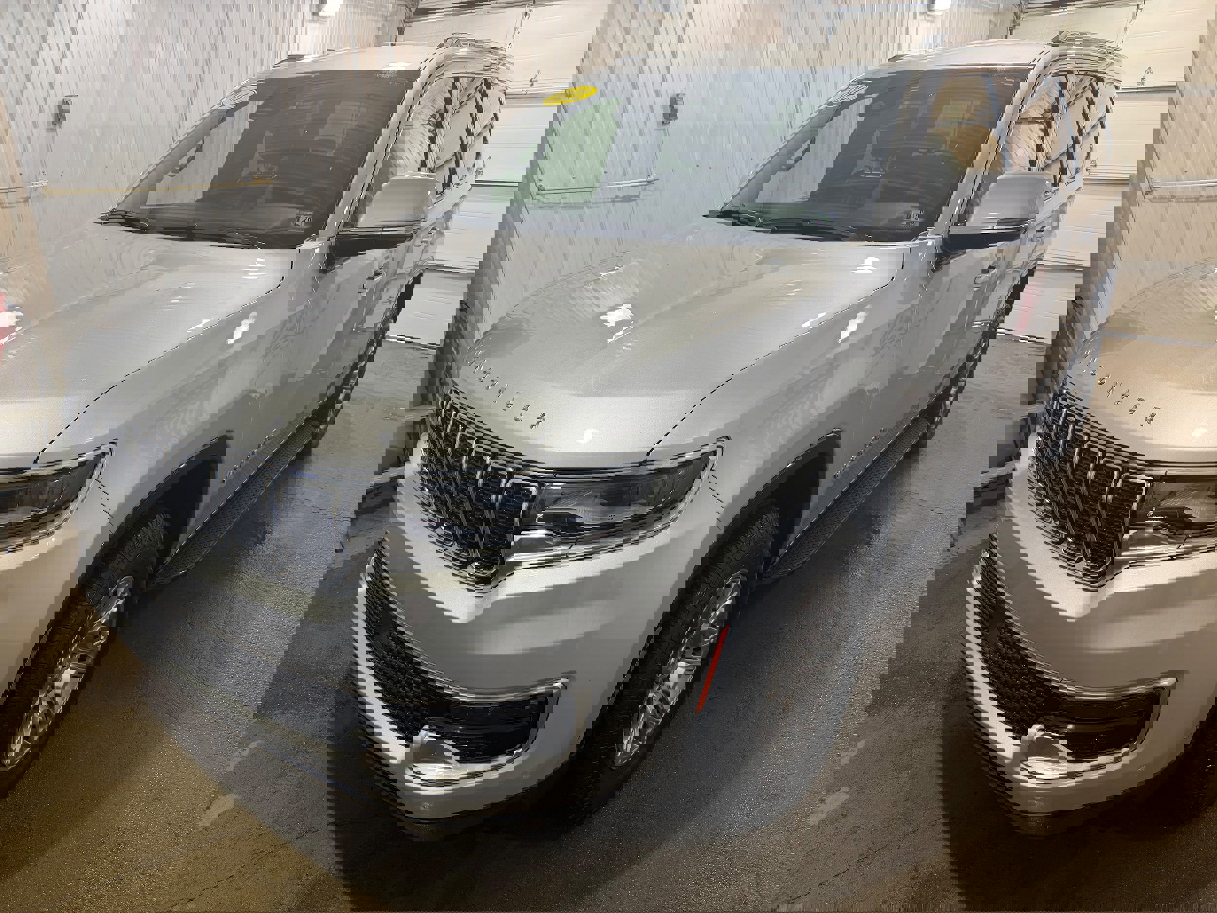 Used 2022 Jeep Wagoneer Series I image 4