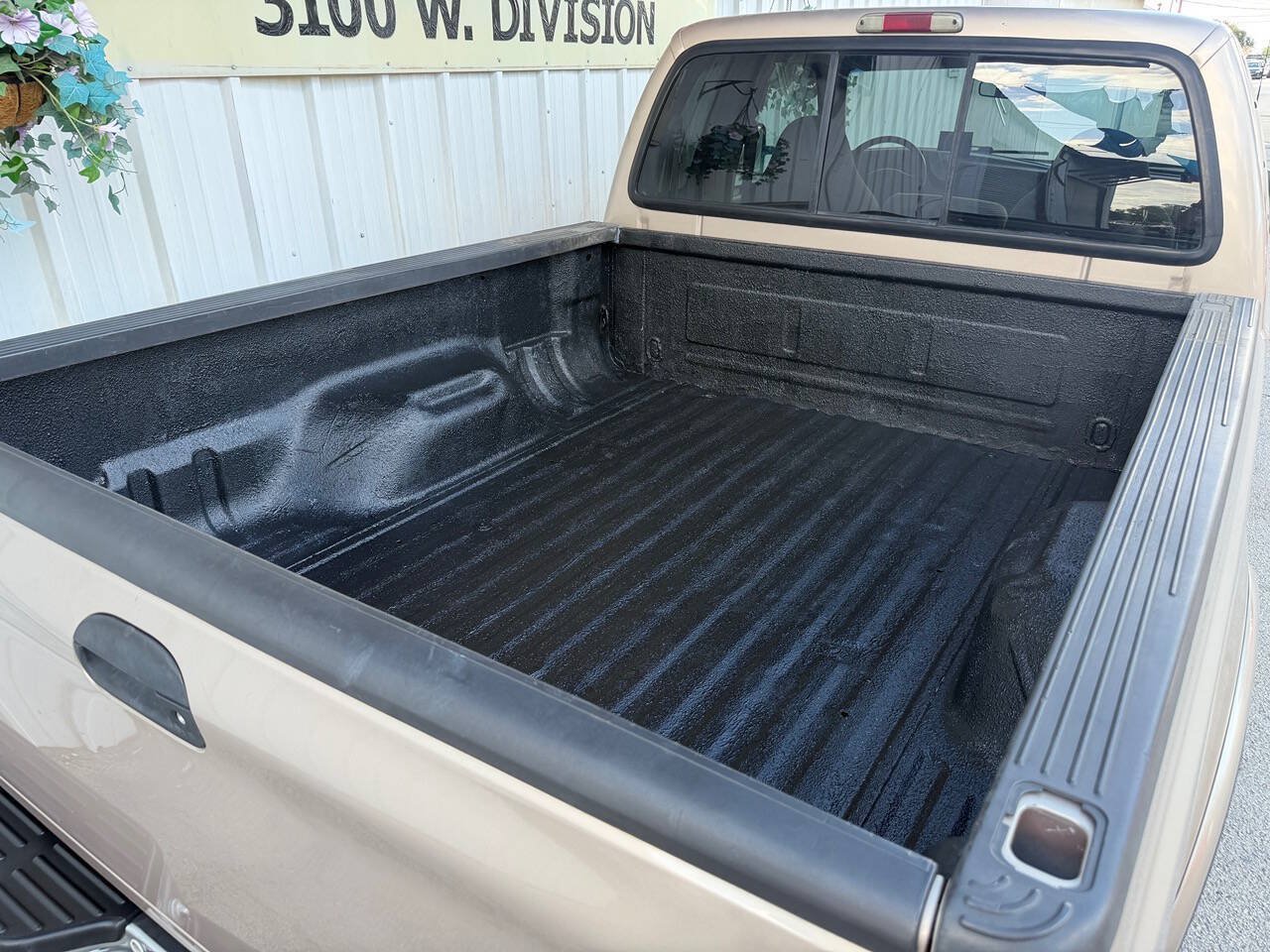 Used 1999 Ford F250 Lariat RWD image 31