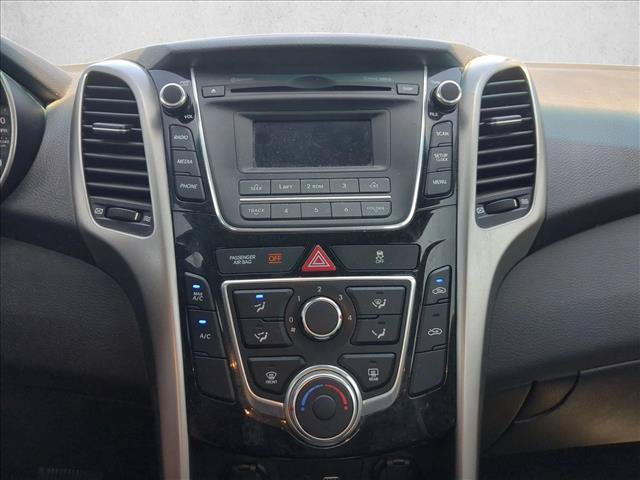 Used 2017 Hyundai Elantra GT FWD image 13