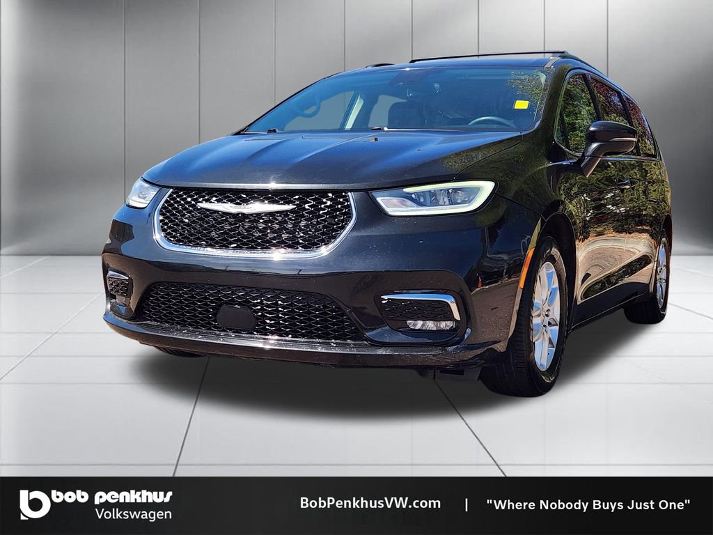 Used 2022 Chrysler Pacifica Touring-L FWD image 23