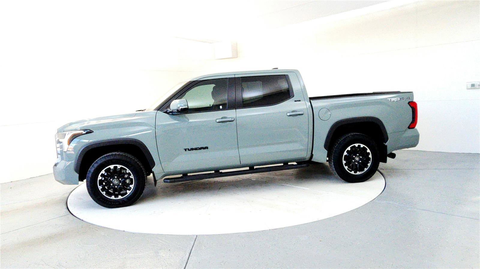 Used 2025 Toyota Tundra SR5 image 3