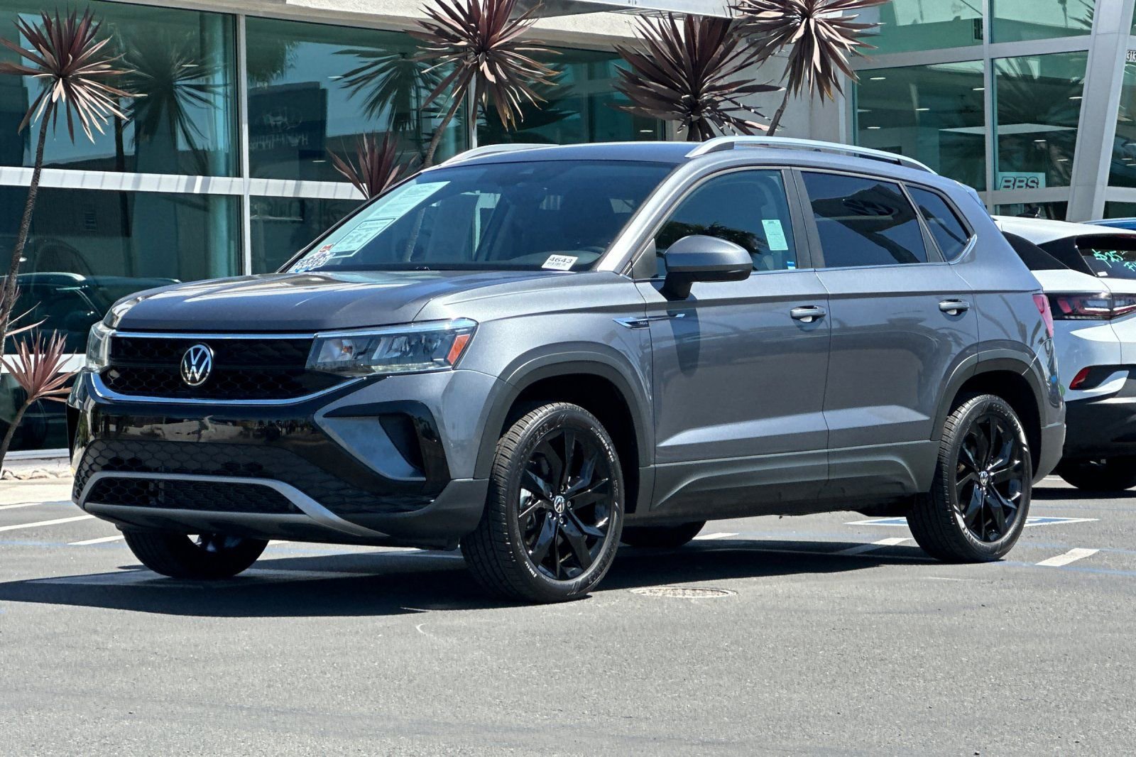 Used 2023 Volkswagen Taos SE w/ Black Wheel Package FWD image 8