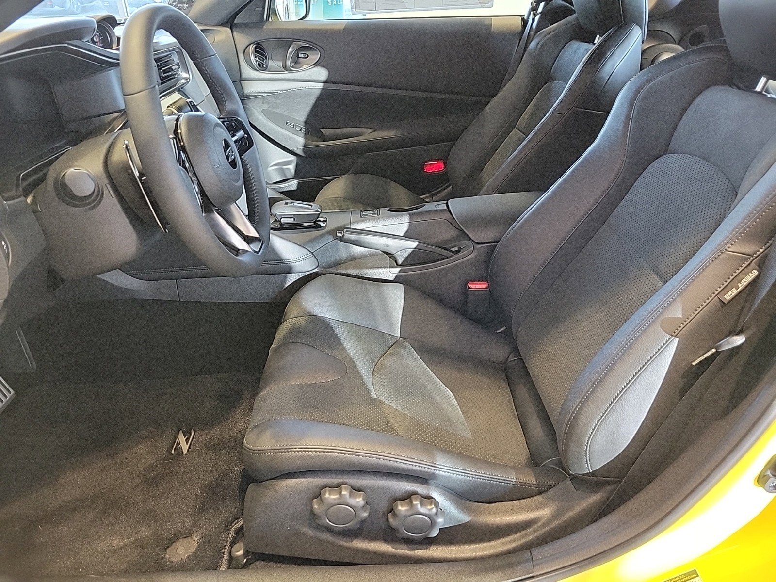 Used 2024 Nissan Z Performance w/ Floor Mat Package image 11