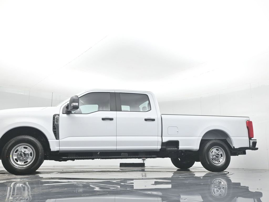 New 2026 Ford F250 XL w/ XL Chrome Package image 44