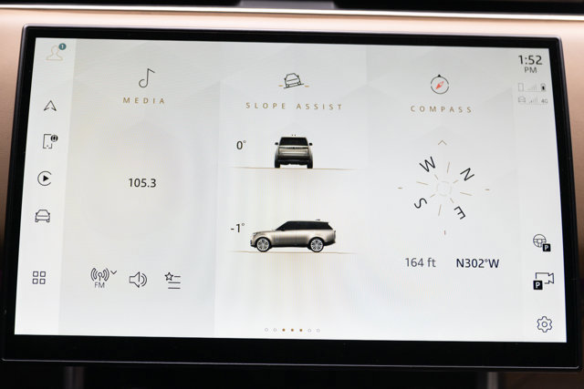 Used 2023 Land Rover Range Rover SE image 98