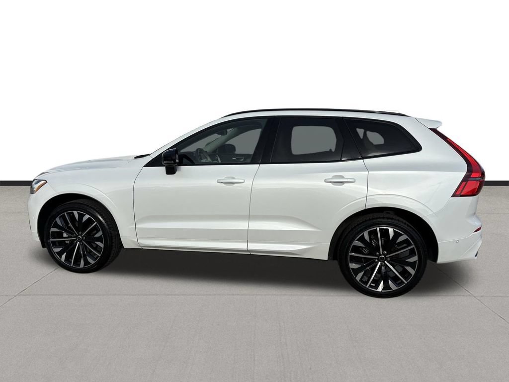 Used 2026 Volvo XC60 B5 Ultra AWD/4WD image 2