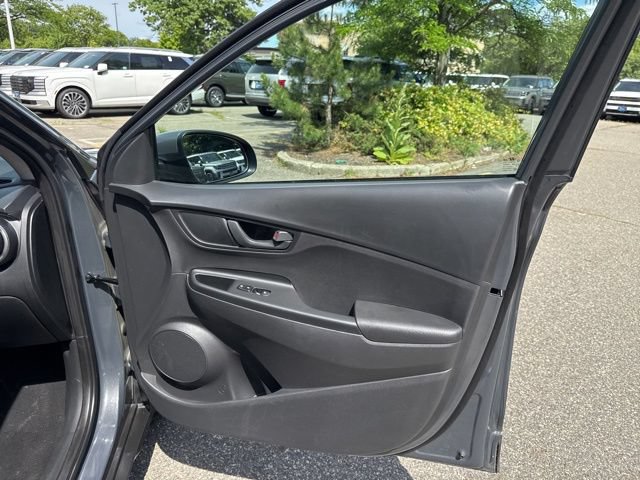 Used 2023 Hyundai Kona SEL w/ Cargo Package AWD/4WD image 36