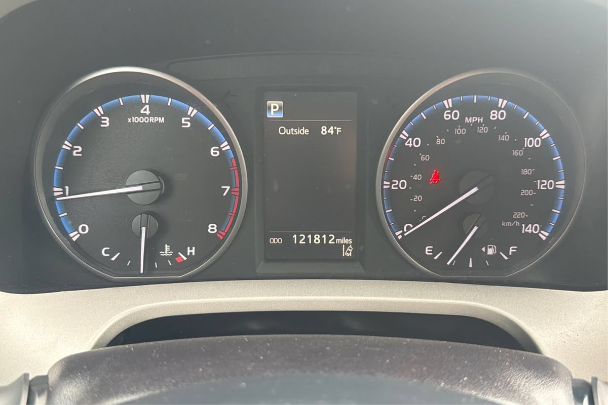 Used 2017 Toyota RAV4 LE FWD image 16