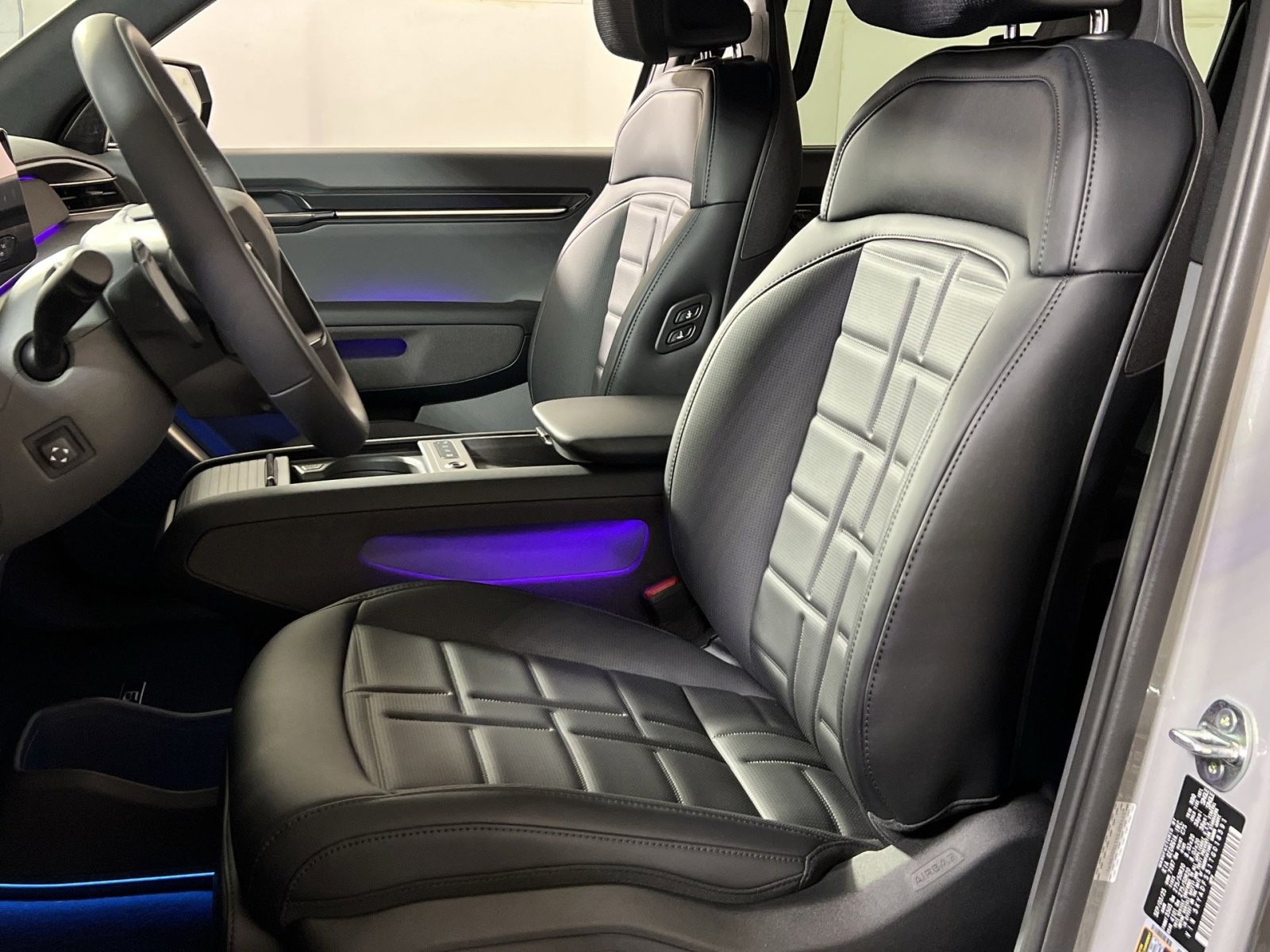 New 2026 Kia EV9 Land w/ Nightfall Edition Package image 11