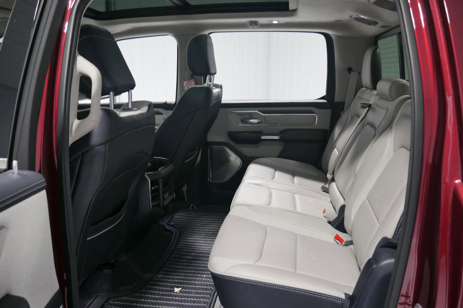 Used 2023 RAM 1500 Limited image 12