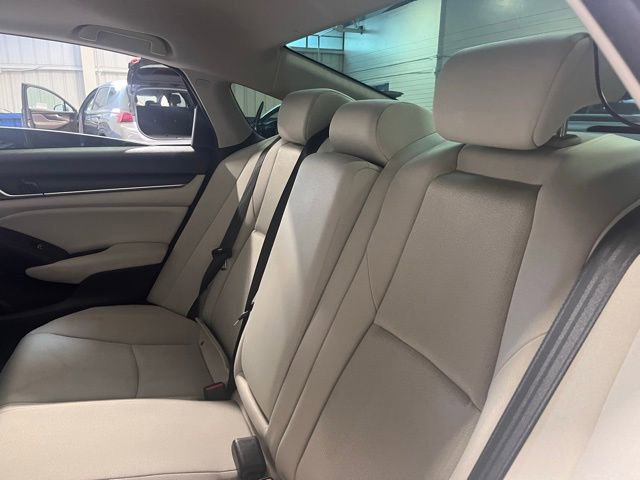 Used 2018 Honda Accord EX image 18