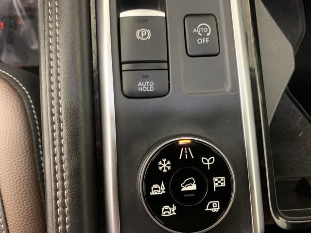 Used 2025 Nissan Pathfinder Platinum w/ Lighting Package (N93) AWD/4WD image 27