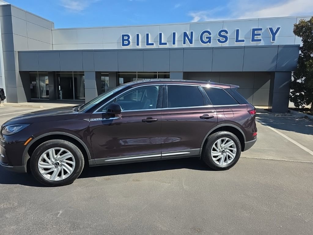 Used 2023 Lincoln Corsair AWD image 2