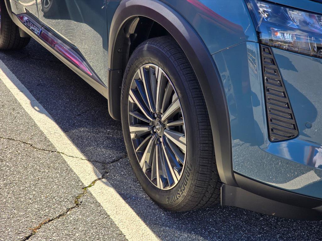 New 2026 Nissan Pathfinder Platinum AWD/4WD image 18