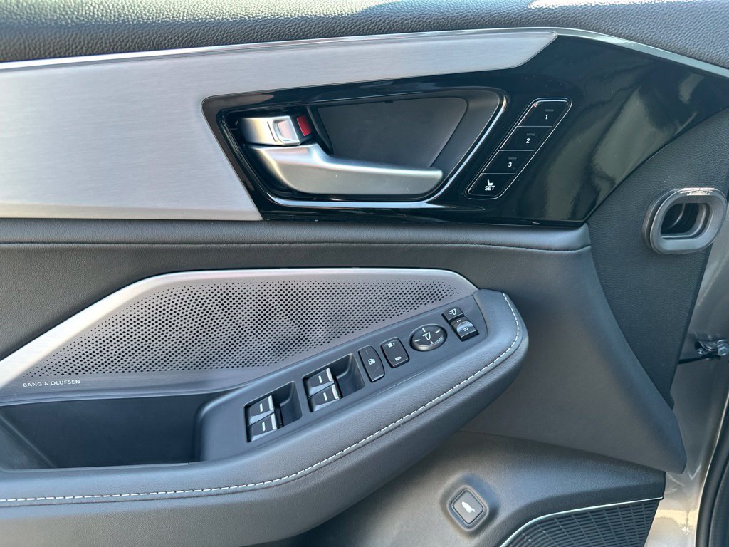 New 2026 Acura MDX w/ Technology Package FWD image 8