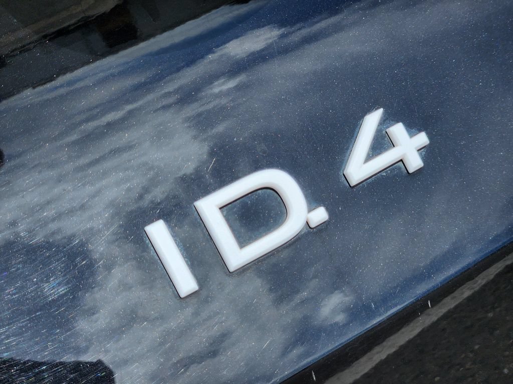 Certified 2023 Volkswagen ID.4 Pro S Plus AWD/4WD image 8