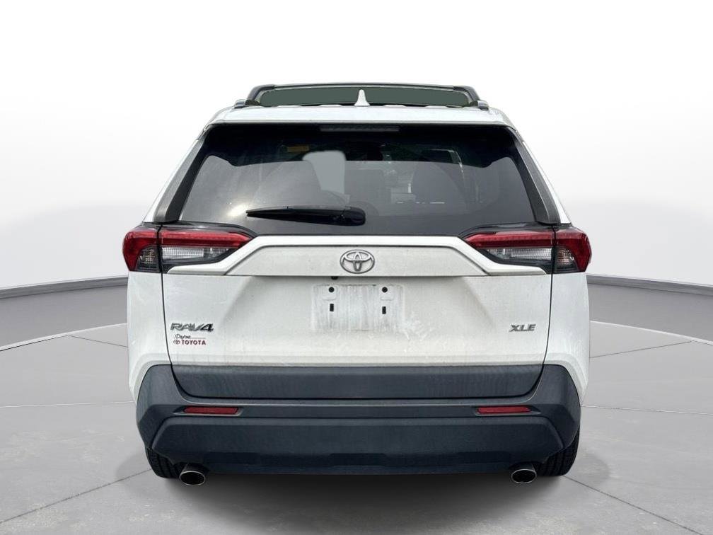 Used 2019 Toyota RAV4 XLE w/ Convenience Package FWD image 7