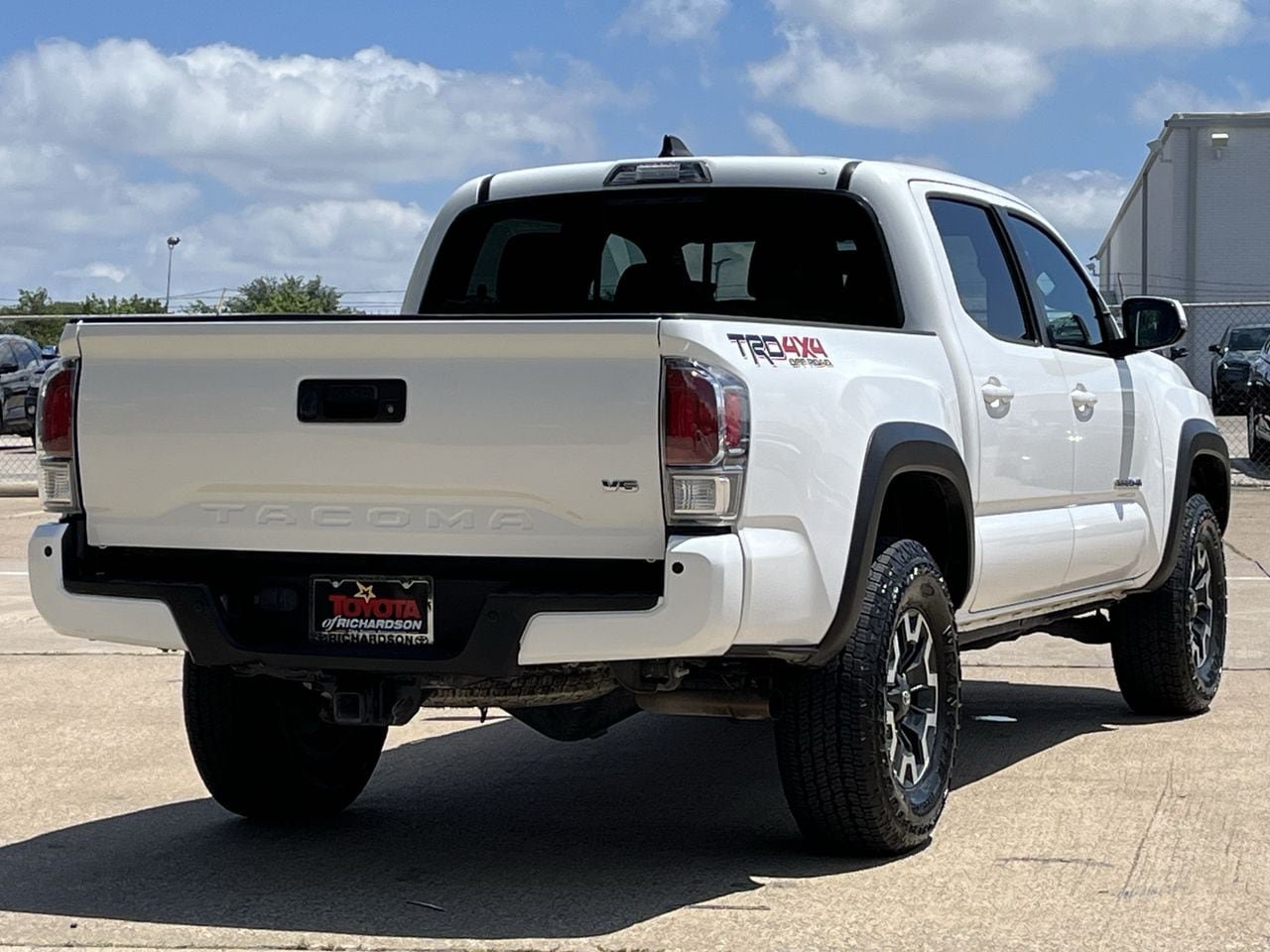 Used 2023 Toyota Tacoma TRD Off-Road w/ Technology Package AWD/4WD image 4