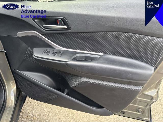 Used 2021 Toyota C-HR LE FWD image 31