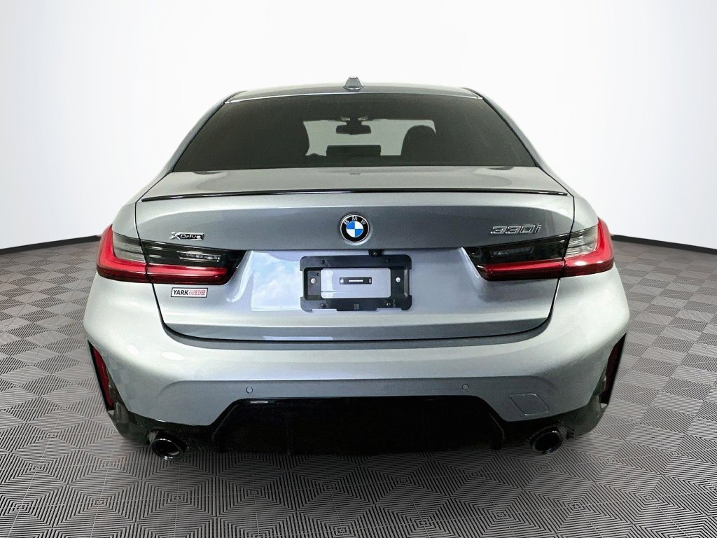 Used 2025 BMW 330i xDrive Sedan w/ M Sport Package AWD/4WD image 9