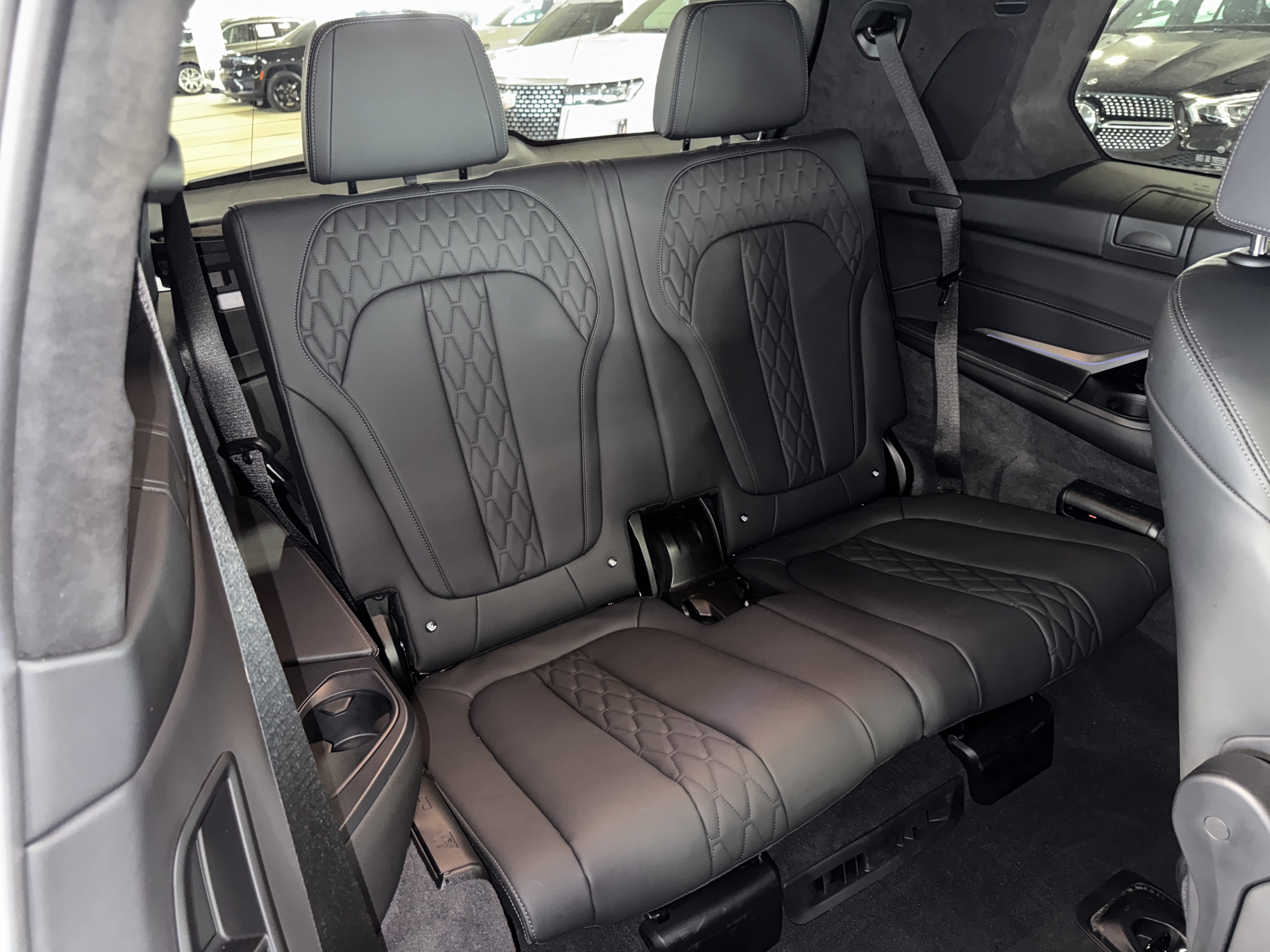 Used 2025 BMW X7 M60i AWD/4WD image 13