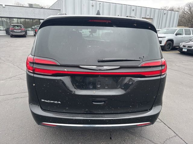 Used 2022 Chrysler Pacifica Touring-L FWD image 9
