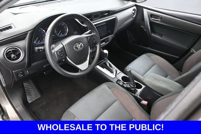 Used 2018 Toyota Corolla LE FWD image 11