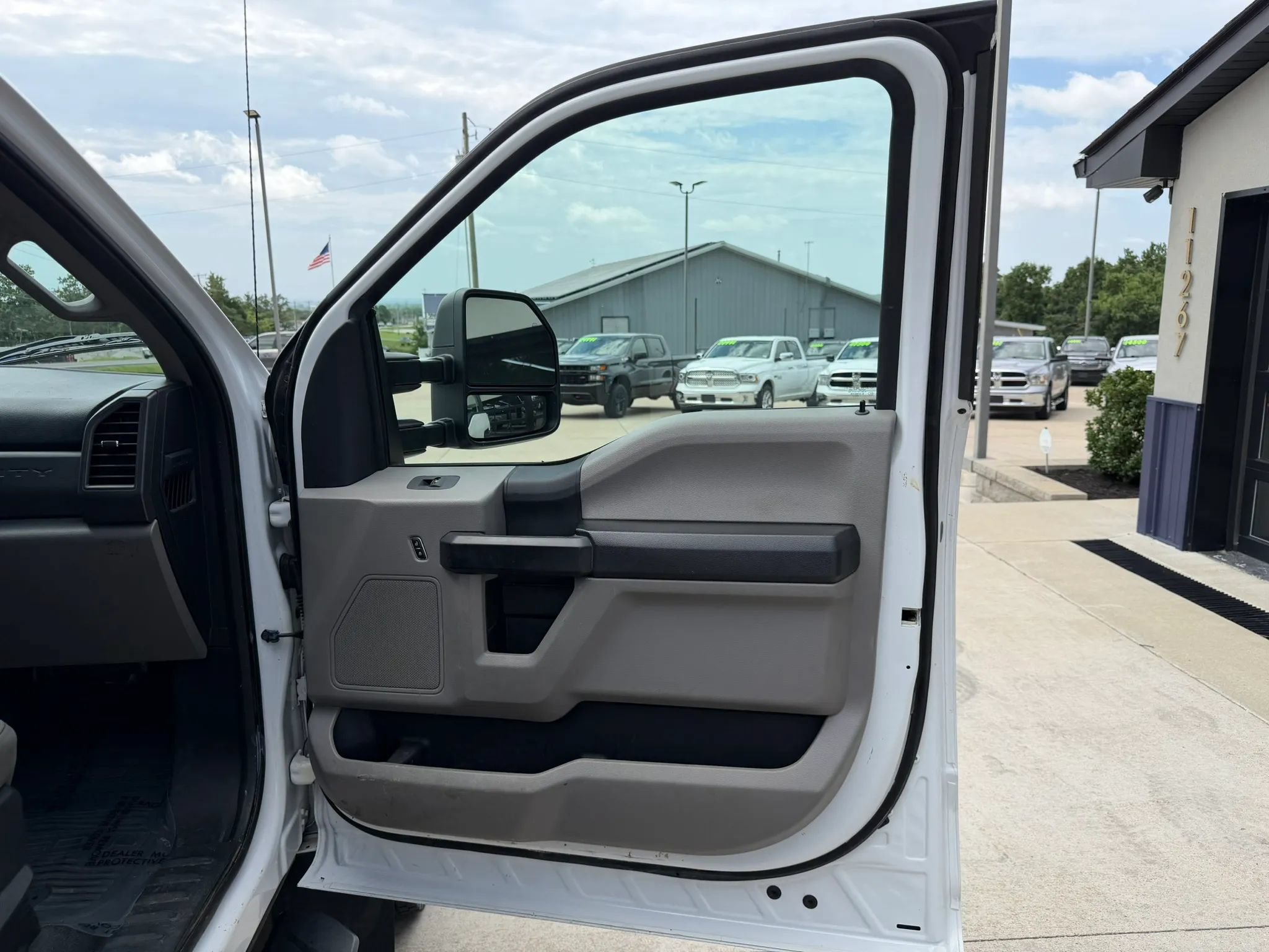 Used 2017 Ford F450 XL w/ Power Equipment Group AWD/4WD image 42