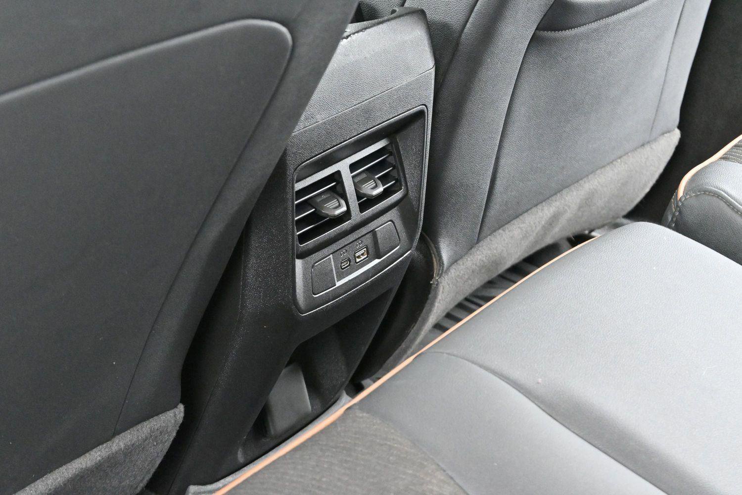 Used 2024 GMC Canyon AT4 w/ Canyon Safety Plus Package AWD/4WD image 27