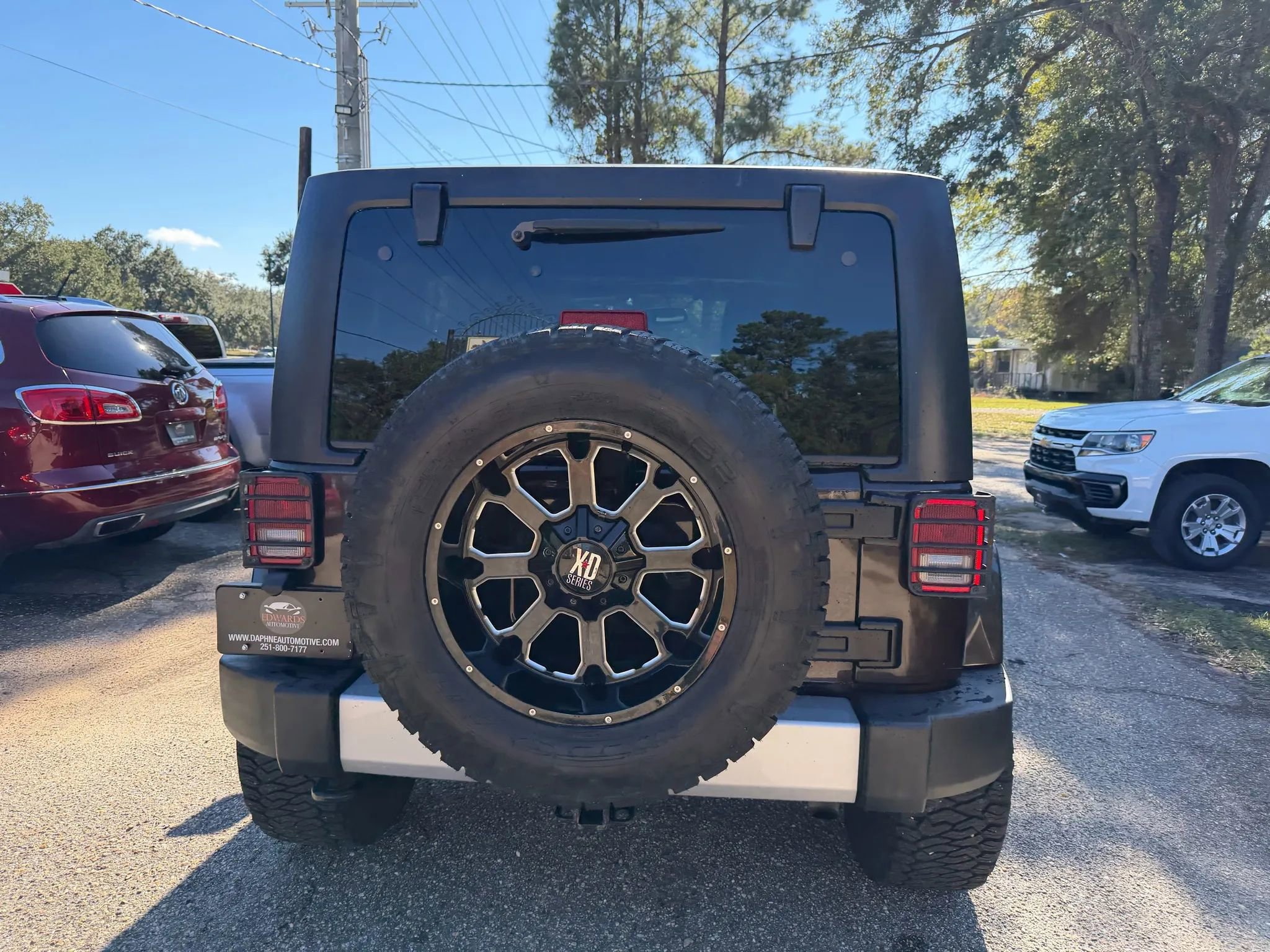 Used 2013 Jeep Wrangler Unlimited Sahara image 6