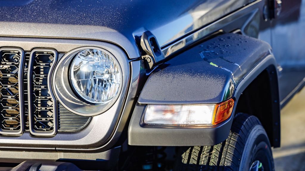 New 2026 Jeep Gladiator Sport image 5