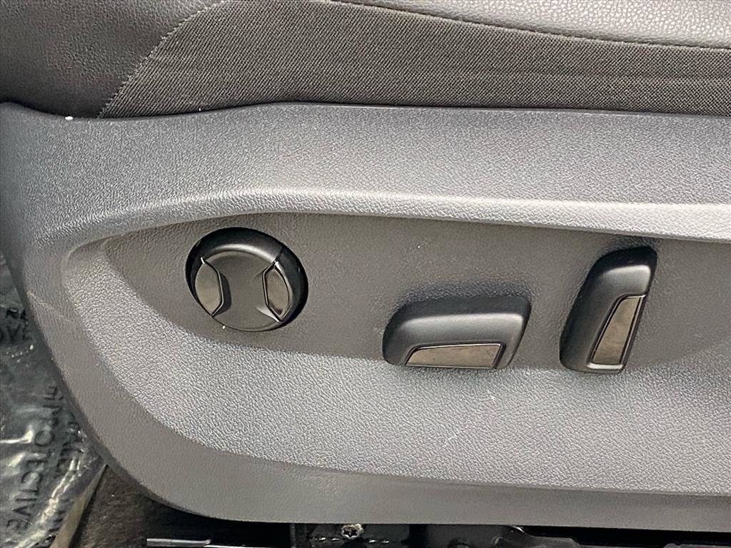 Certified 2023 Volkswagen Tiguan SE R-Line AWD/4WD image 15