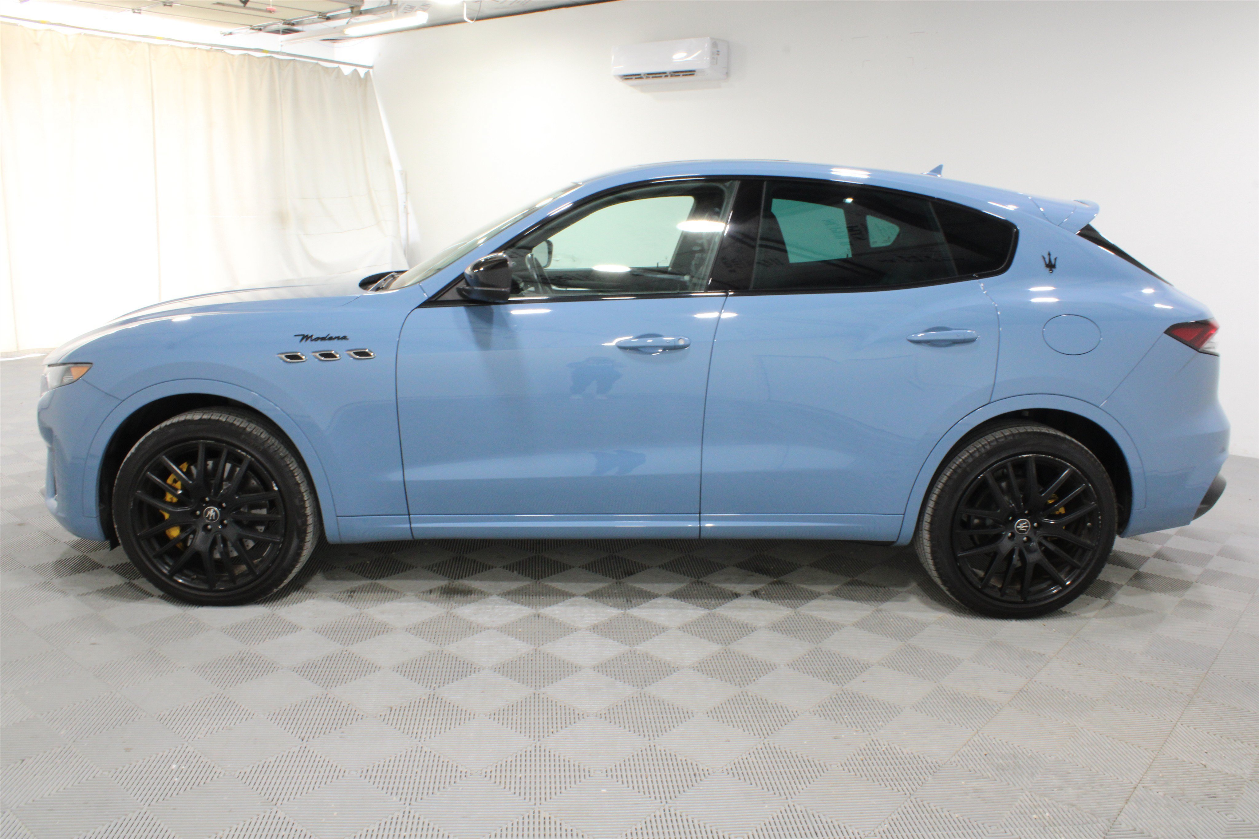 Used 2023 Maserati Levante Modena AWD/4WD image 30