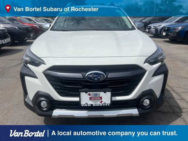 Used 2025 Subaru Outback Touring AWD/4WD image 2