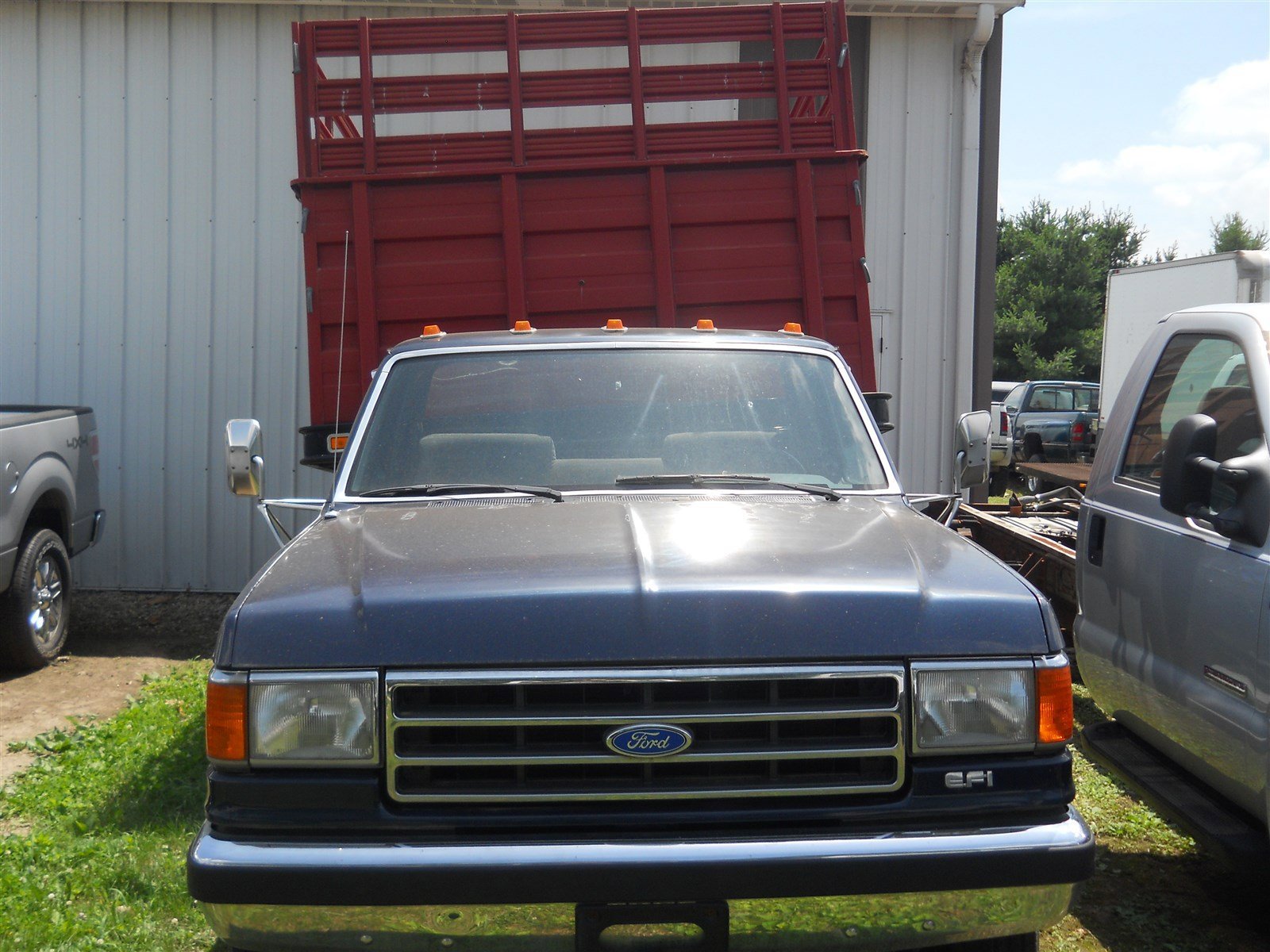 Used 1990 Ford F450 2WD Regular Cab Super Duty image 2