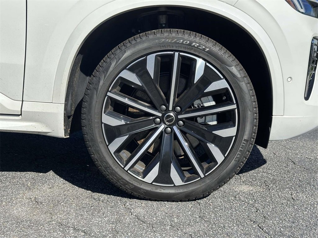 New 2025 Volvo XC90 T8 Plus w/ Protection Package Premier image 24