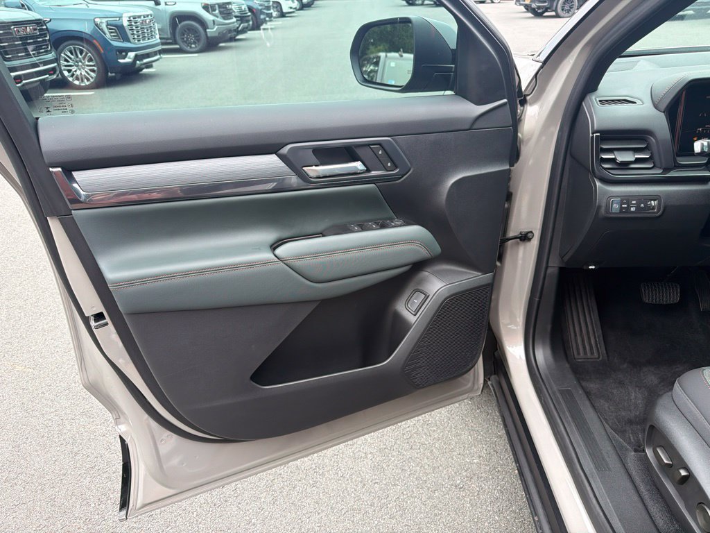 New 2026 GMC Terrain AT4 w/ Technology Package II AWD/4WD image 11