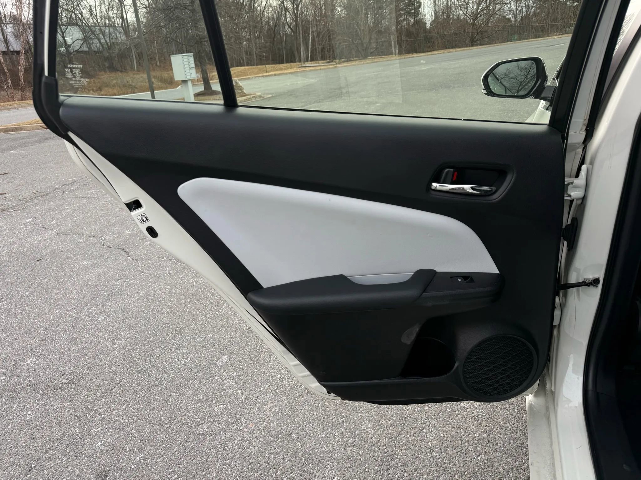 Used 2018 Toyota Prius Two image 19