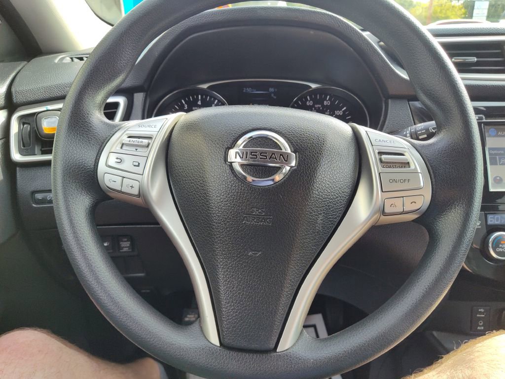 Used 2016 Nissan Rogue SV w/ SV Premium Package image 28