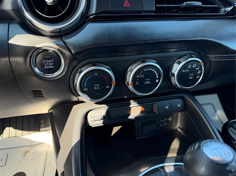 Used 2021 MAZDA MX-5 Miata RF Grand Touring image 18