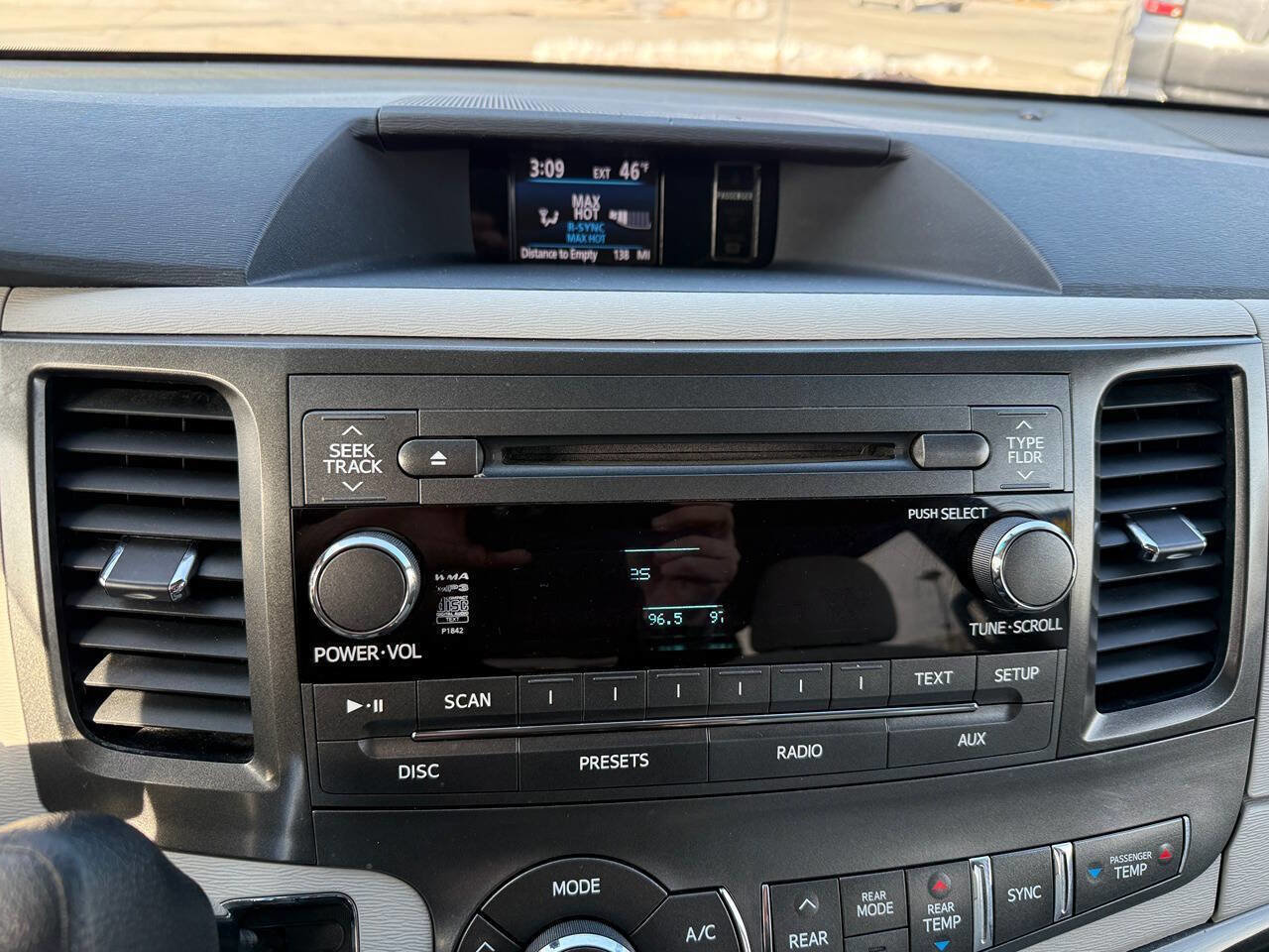 Used 2014 Toyota Sienna LE image 14