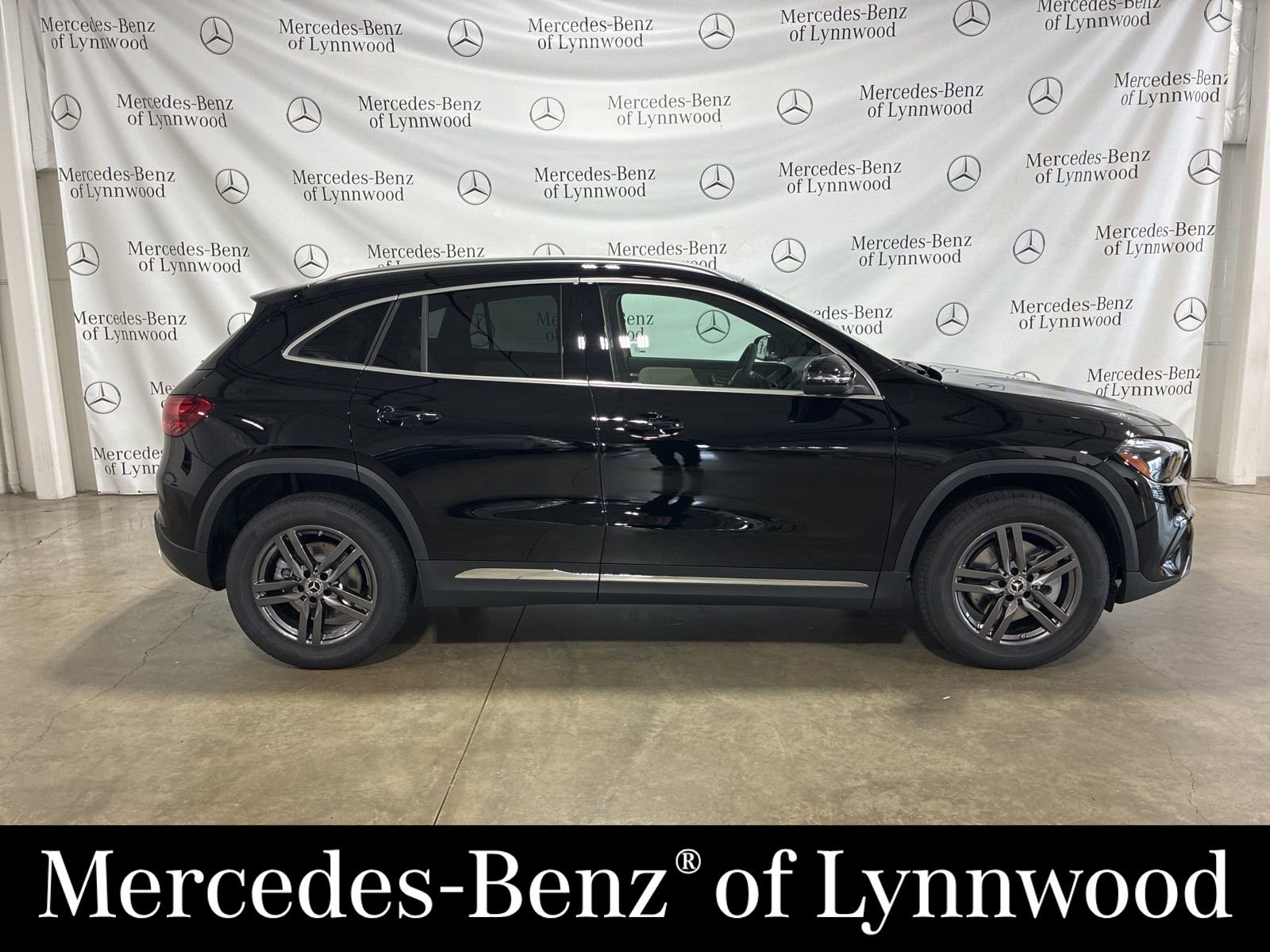 New 2026 Mercedes-Benz GLA 250 4MATIC image 3