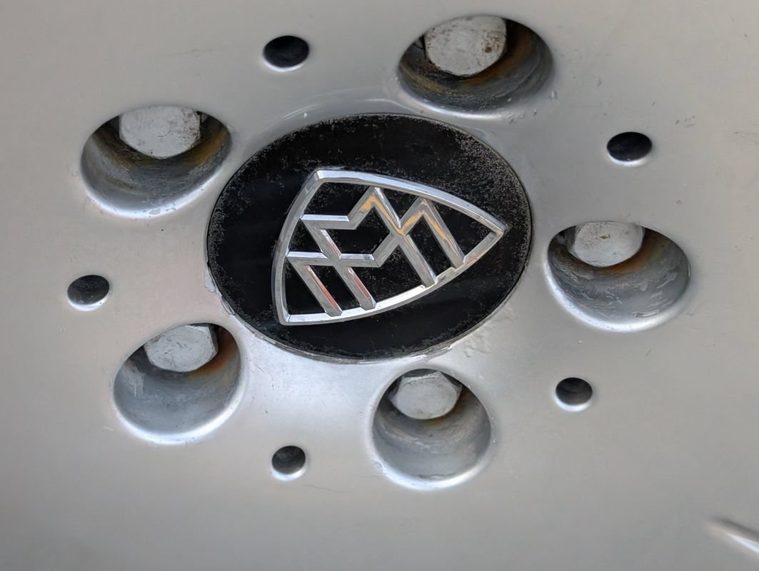 Used 2005 Maybach 57 RWD image 22