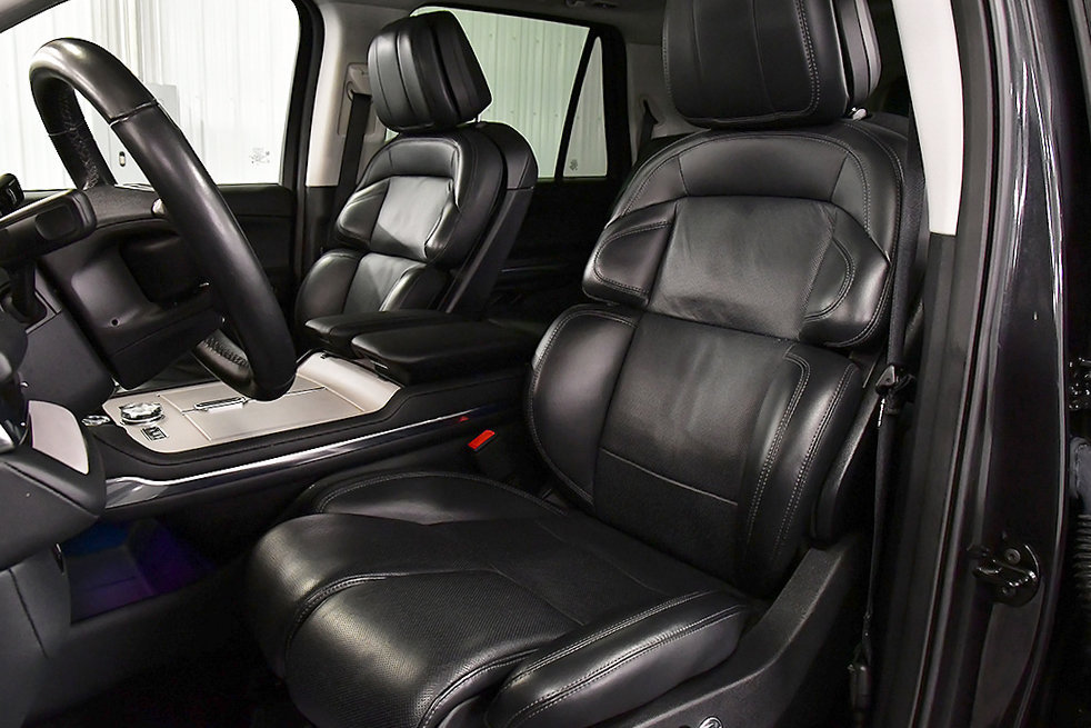 Used 2025 Lincoln Navigator Reserve AWD/4WD image 26