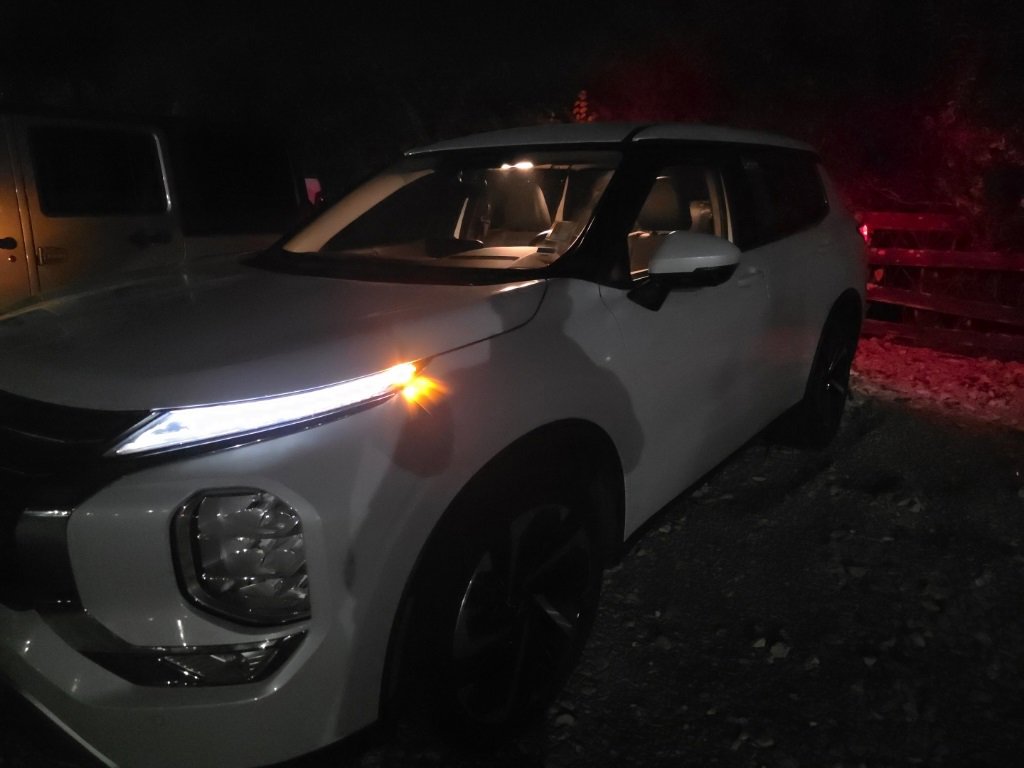 Used 2024 Mitsubishi Outlander SE