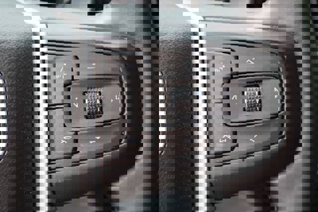 Used 2024 GMC Sierra 1500 SLT RWD image 13