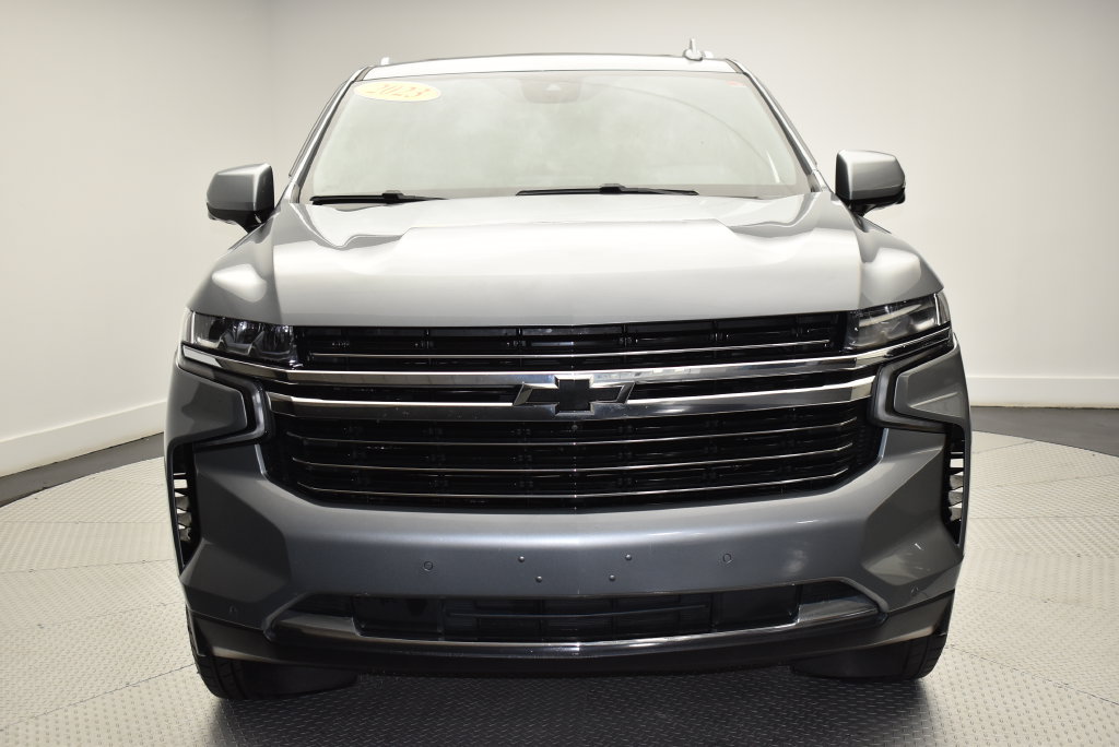 Used 2023 Chevrolet Tahoe LT w/ Luxury Package AWD/4WD image 2