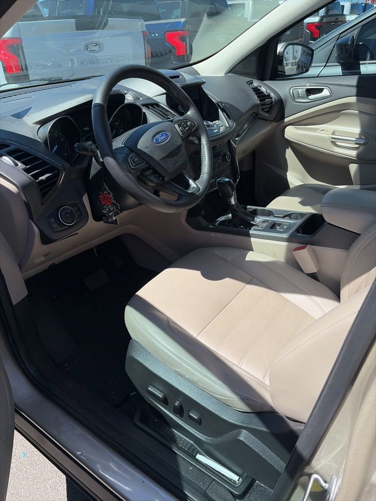Used 2018 Ford Escape Titanium w/ Ford Safe & Smart Package image 5