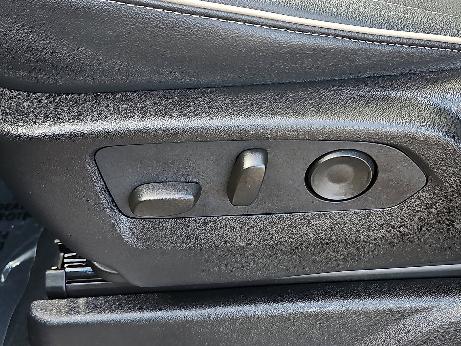 Used 2024 Chevrolet Suburban Premier w/ Premium Package image 26